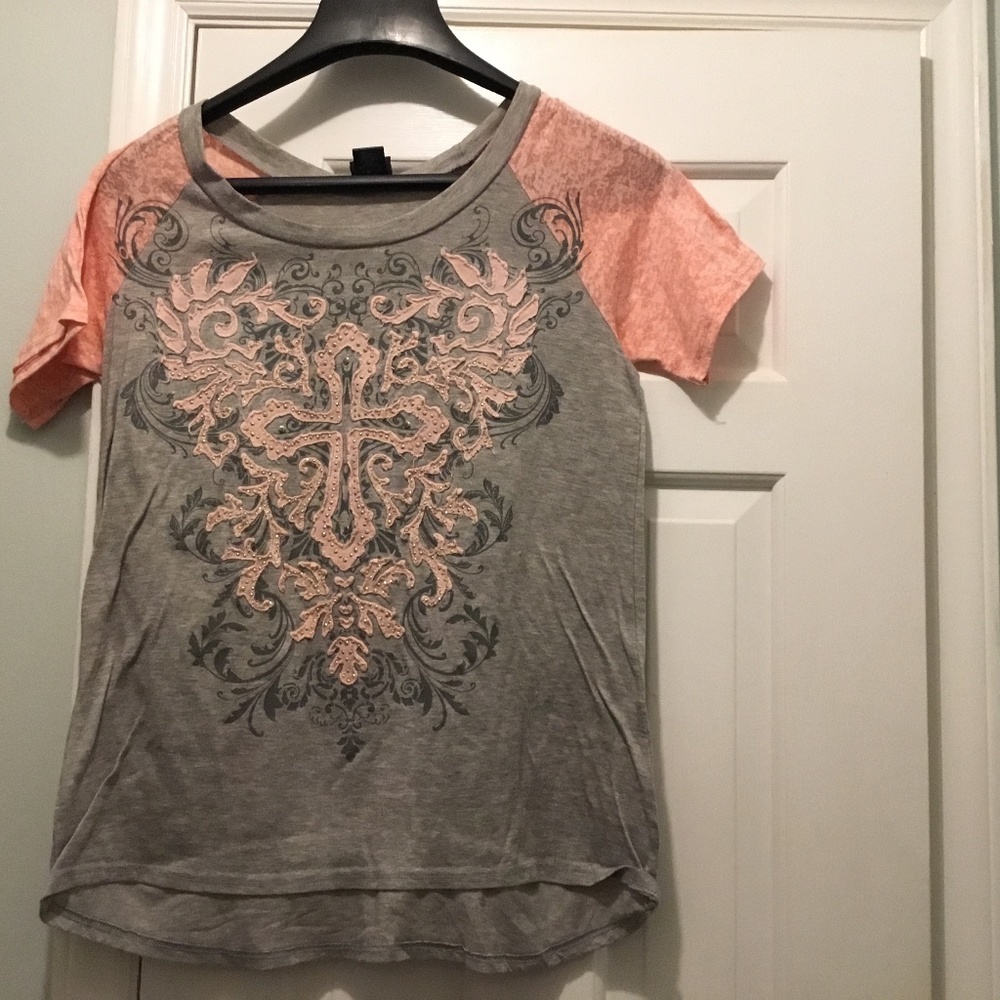 Day Trip woman’s top.  Size large.